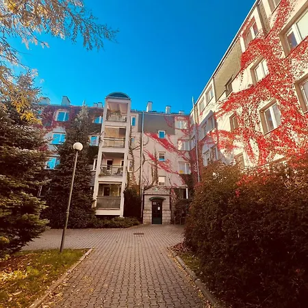 Lux Flat Next To Metro