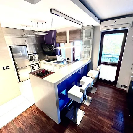 Lux Flat Next To Metro * Warsaw